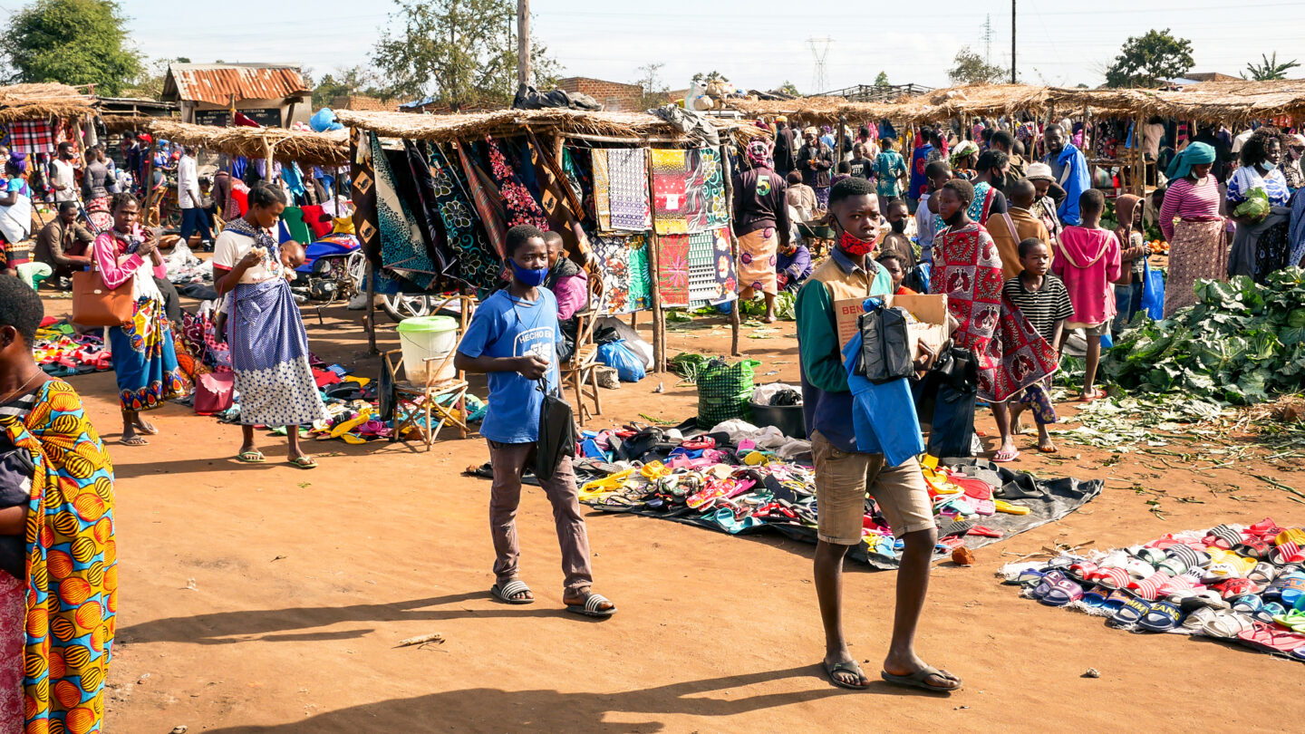 16 9 Smart Photo Block Market Scene 1