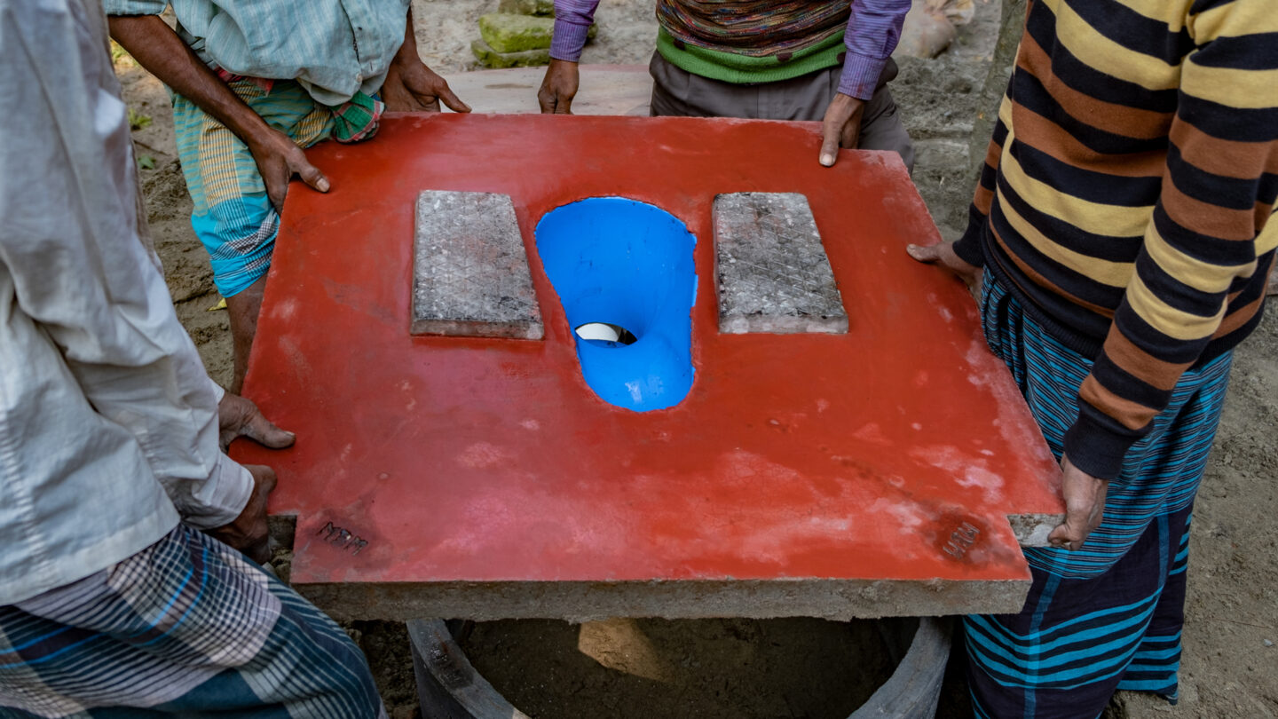 16 9 San Marks Ii Inline Toilet Photo